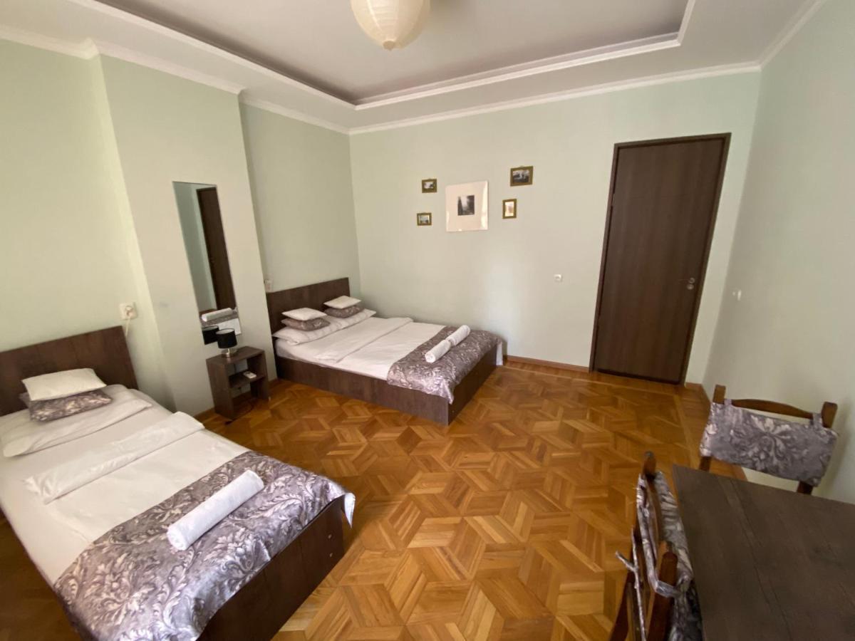 Aloft House Hotell Kutaisi Eksteriør bilde