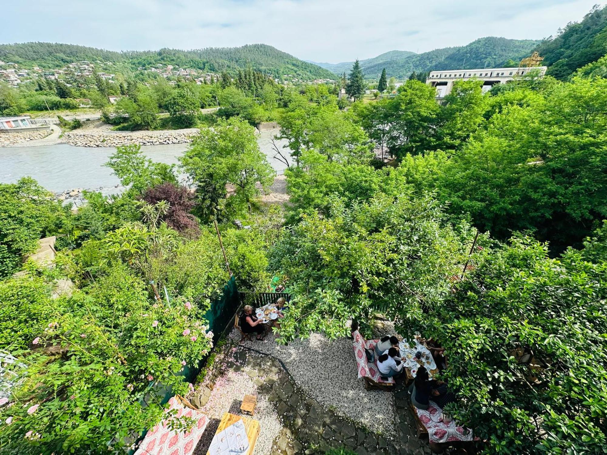Aloft House Hotell Kutaisi Eksteriør bilde